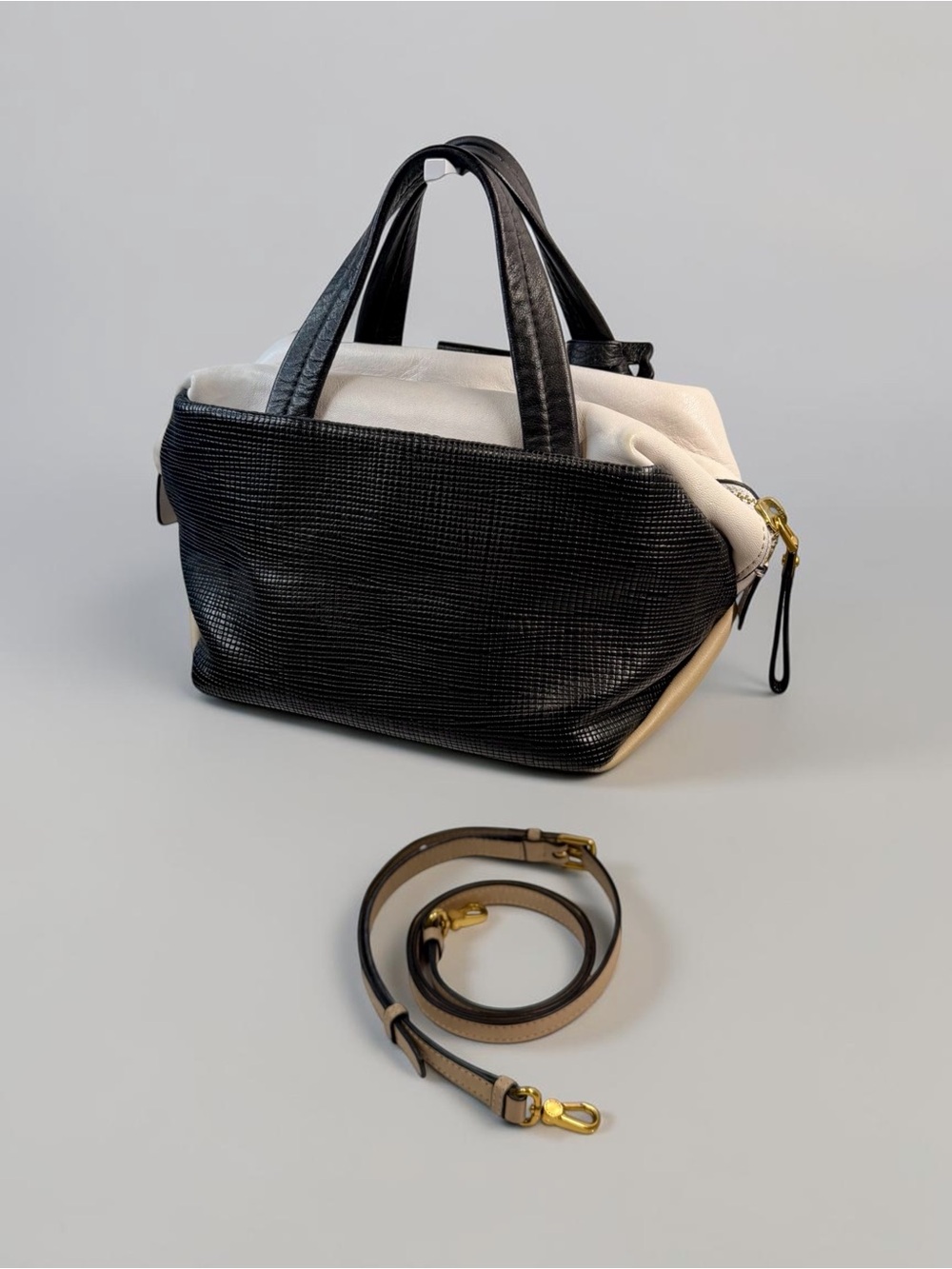 MARC by MARC JACOBS Switching Leather boxy satchel - Picture 2 of 11